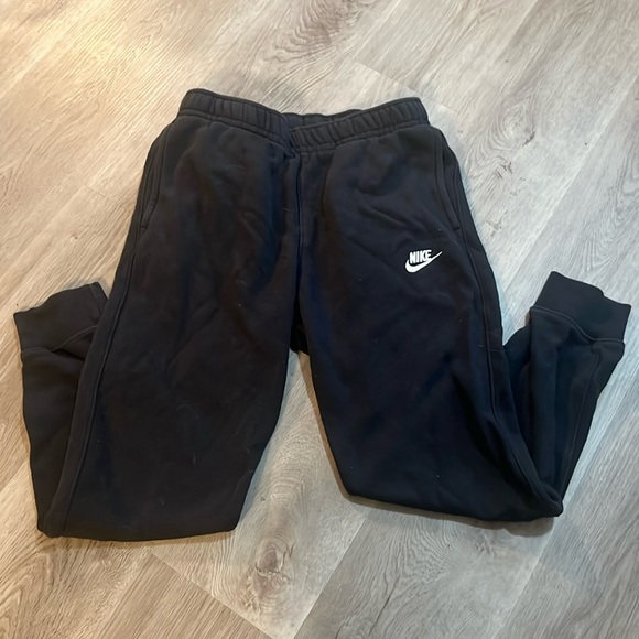 Nike Sweatpants - Picture 2 of 5